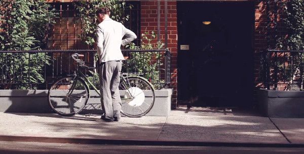 Der FlyKly-Fahrradmotor lässt sich per App steuern und erreicht eine Höchstgeschwindigkeit von bis zu 32 km/h sowie eine Reichweite von knapp 50 Kilometer (FlyKly)