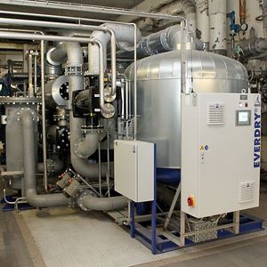 Durch den Einsatz des warmregenerierenden Adsorptionstrockners Everdry hat Meggle sein Druckluftsystem verbessert und spart so Energie.