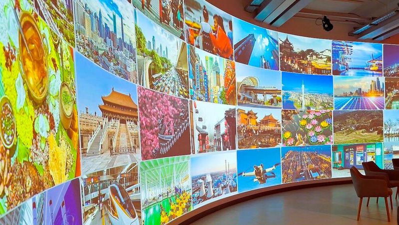 Mit einer bunten Varianz an Eindrücken wurde der Besucher des ersten China Communication Circle in Würzburg emfpangen. (Bild:  VCG Würzburg)