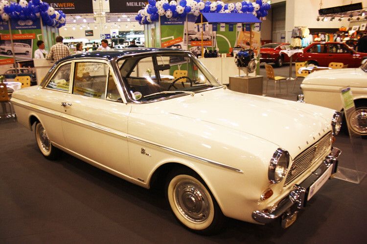 Flotter Youngtimer: Der Taunus 12 M ist heute ein begehrtes Sammler-Objekt bei Fans der Marke Ford. (Foto: Ford)