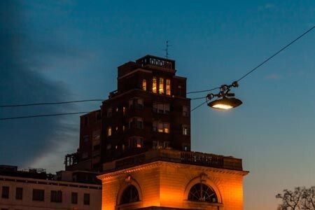Erhebliche Einsparungen an Energie- und Wartungskosten lockten die Stadtväter ebenso wie modernstes Leuchten-Design und deutlich besseres Licht in den Straßen und Gassen. (Bilder: Marco Di Lauro)