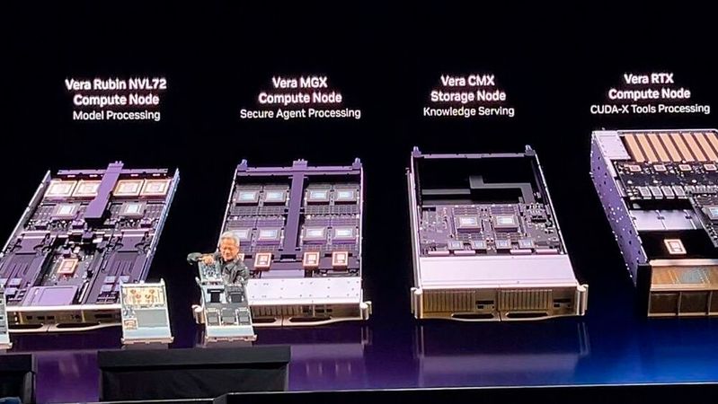Nvidia-CEO Jensen Huang erklärte auf der GTC in Berlin die Hardwareentwicklungen der letzten Jahre.(Bild:  Paula Breukel)