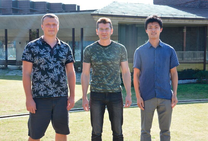 (Left to right) Dr. Oleksiy Zadorozhko, Prof. Denis Konstantinov, and Jiabao Chen of the Quantum Dynamics Unit published a new study investigating the impact of microwaves on two-dimensional electron systems on liquid helium. Chen, an OIST graduate student, is first author on the paper.  (OIST / CC BY-SA 2.0)