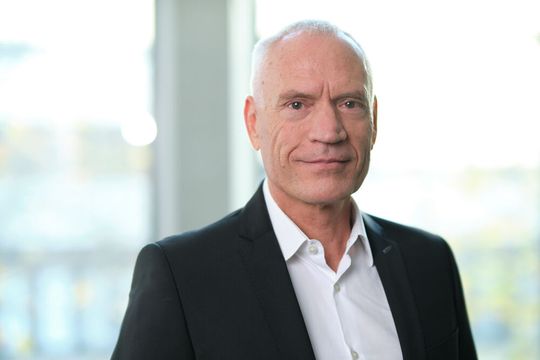 Andreas Spieler, CRE Industry Consultant Director Euro Central bei Dassault Systèmes: „Alle Beteiligten haben in Solidworks 2023 dank Online-Verwaltung von Konstruktionen – anders als bei lokaler Speicherung – jederzeit Zugriff auf den aktuellsten Stand der Informationen.“ (Bild:  Dassault Systèmes)
