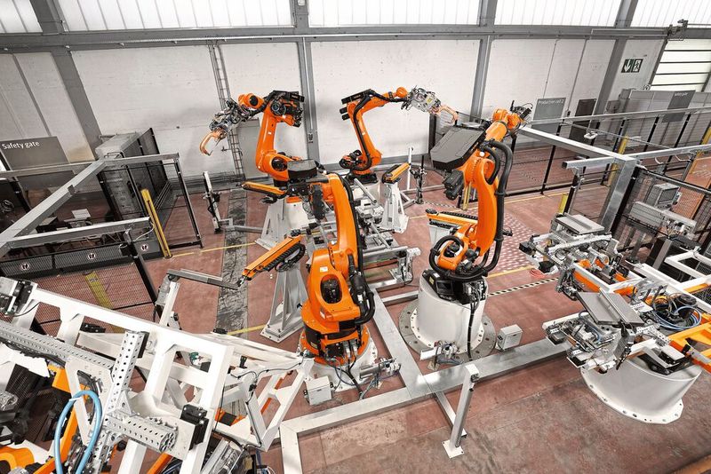 Beim Umbau der Demonstrationsanlage beschränkt sich der technische Aufwand auf die Auslegung der zu ersetzenden und neuen Komponenten.  (Bild: Kuka)