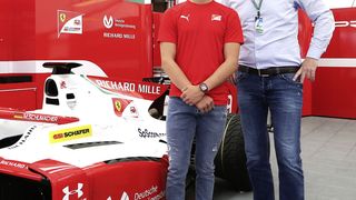 Mick Schmacher und SSI Schäfer wollen gemeinsam Spitzenleistungen erzielen. (SSI Schäfer)