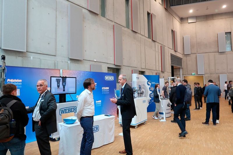 Impressionen von der Verbindungstechnikmesse Schraubtec am 16. April in der Stuttgarter Carl-Benz-Arena ... (Bild: P. Königsreuther)