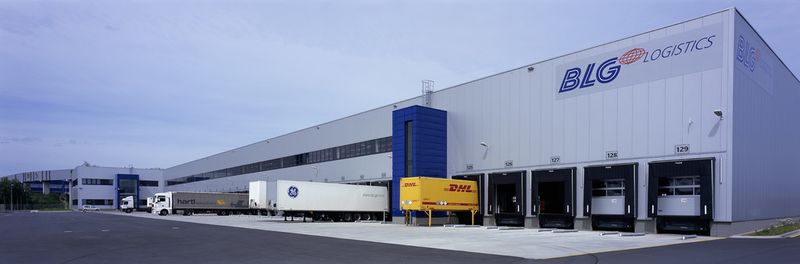 Sortergebäude: Hier hält ein Behälterpuffer bis zu 13.500 Behälter vor und führt die Aufträge zusammen. (Bild: BLG)