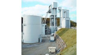 Blick auf die großtechnische Ecoloop Pilotanlage. Diese Schachtofenanlage ist darauf ausgelegt, pro Jahr bis zu 50.000 t Altkunststoffe zu verwerten. (Bild: Ecoloop)