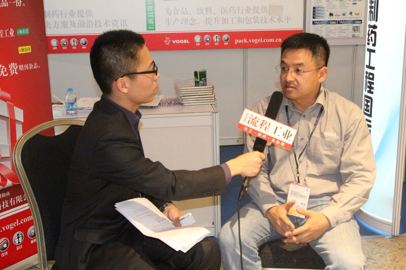 15 Jahre PROCESS China: Redakteur Peter Pan interviewt die Gäste. (PROCESS China)