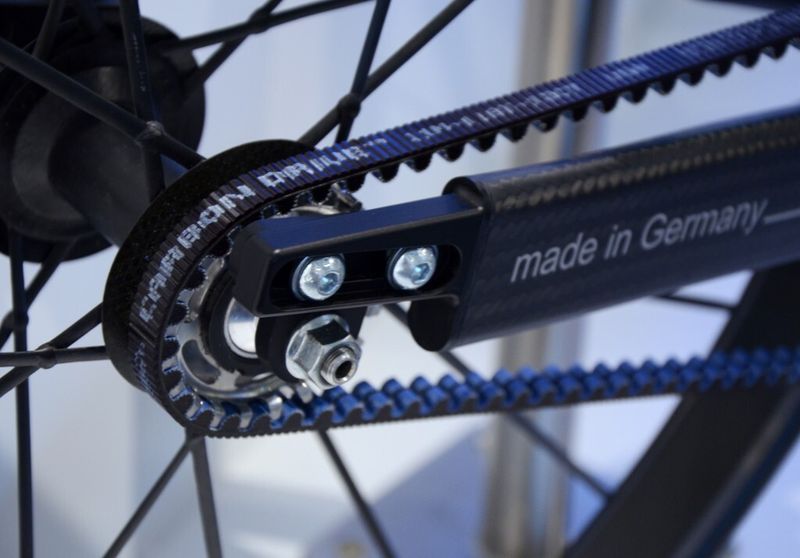 ...für den Riemenantrieb kamen Carbon-Fasern zum Einsatz. (Bild: Michel)