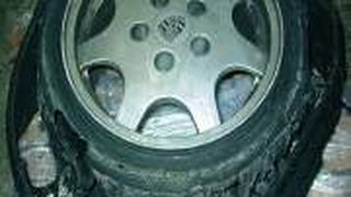 Dieser Reifen platzte drei Monate nach der Montage bei einer Geschwindigkeit von 250 km/h.  (Foto: Immler)