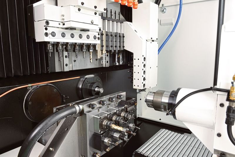 Das neue Modell SY2-42E von CCM ist durch eine grosse Flexibilität gekennzeichnet. Der CNC-Hybrid-Lang- und Kurzdrehautomat ermöglicht einen Stangendurchlass bis Ø 42 mm. (Bild: Damagtech)