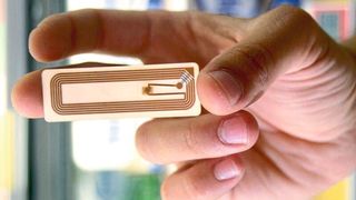 RFID-Chip: 13,56-MHz-Transponder mit gedruckter Spule.