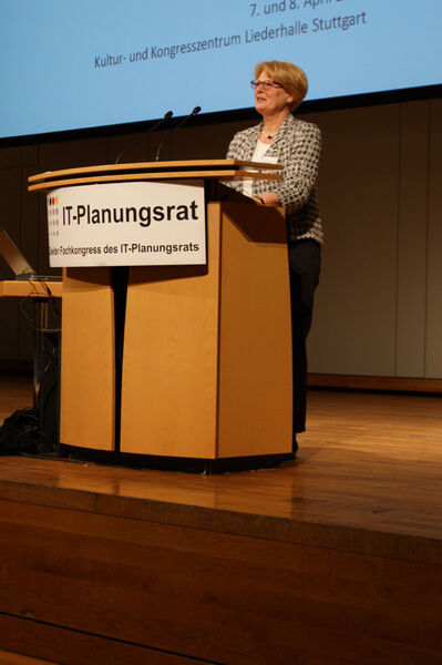Staatssekretärin Cornelia Rogall-Grothe bei ihrer Eröffnungsrede (Foto: mk)