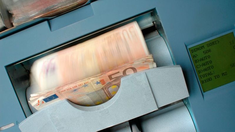 In Zeiten von Teuerung und knappen Kassen rückt das eigene Gehalt wieder stärker in den Fokus. Ein besserer Verdienst ist für Arbeitnehmer auf der Suche nach Veränderung das wichtigste Kriterium. Für die Mitarbeiterbindung bleiben weichere Faktoren wichtig.(Bild:  frei lizenziert /  Pixabay)