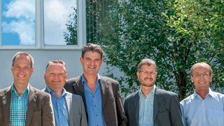 Die HY-LINE-Geschäftsführer (v.l.n.r.): Guido Brüning, Gerhard Wilp, Ronald Riegel, Jochen Krause und Carsten Pfaff (Bild: HY-LINE)