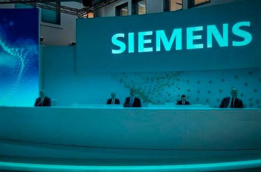 Siemens soll aufhören zu schrumpfen! Das jedenfalls fordern die IG Metall und der Siemens-Gesamtbetriebrat. Was dahinter steckt und welche Forderungen es noch gibt, verrät dieser Beitrag.(Bild:  Siemens)