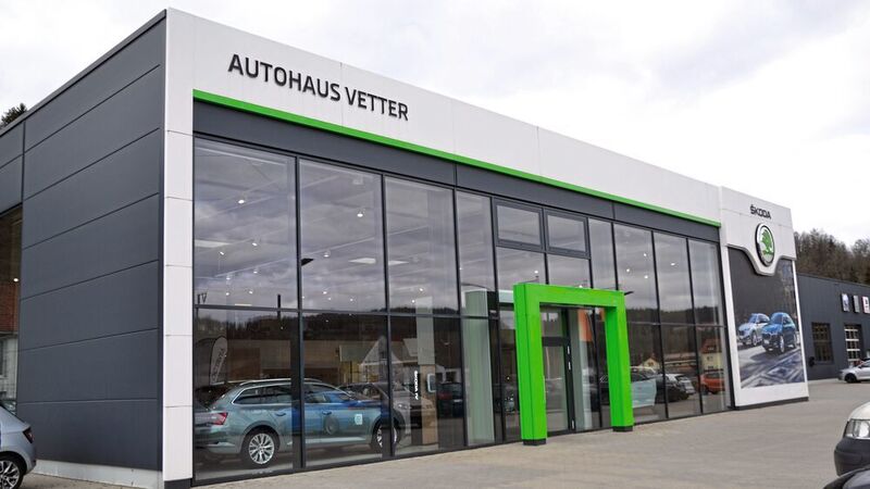 Das Autohaus Vetter betreibt vier Standorte im nordbayerischen Raum. Am Hauptsitz in Kronach (Foto) entstand ein neues Skoda-Autohaus. (Mauritz/»kfz-betrieb«)