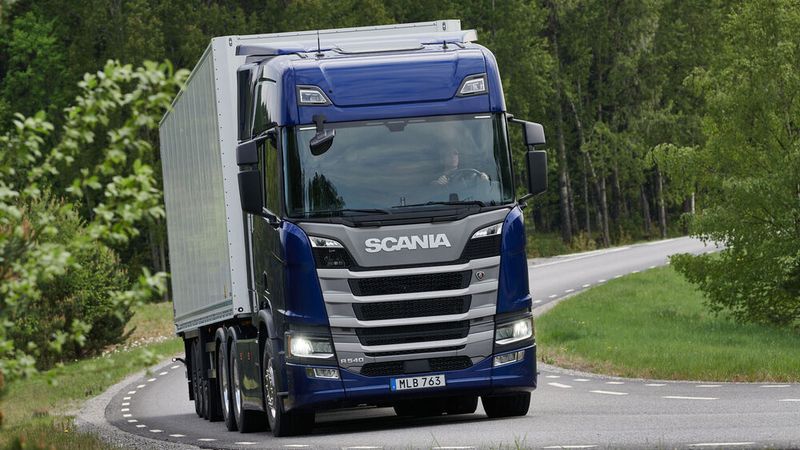 Die EU-Staaten haben strengere Emissionsvorgaben für schwere Lkw und Busse beschlossen.(Bild:  Scania CV AB)