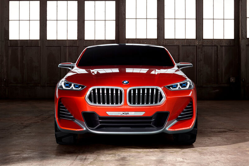 BMW zeigt in Paris eine seriennahe Studie des künftigen X2. (BMW)