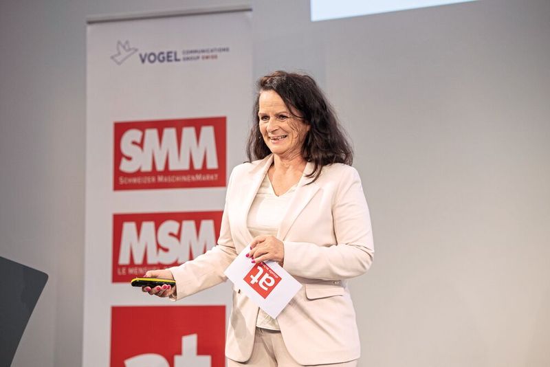 Anne Richter, Chefredaktorin der at- aktuelle technik, begrüsste die Besucher zum at-Technologietag Automation in Luzern. (Bild: Thomas Entzeroth)