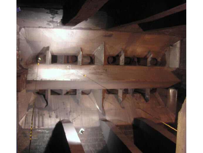 Fig. 4: Two rows of inserts installed in the 1000 tonne section. (Picture: Ajax Equipment)