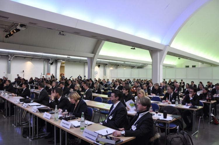 Über 200 Teilnehmer besuchten die Branchenveranstaltung im Würzburger Vogel Convention Center. (Foto: Richter)