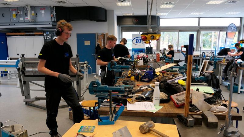 .. wie die Teilnehmer aus der Fachrichtung Instandsetzungstechnik. (Bild: Wenz| VCG)