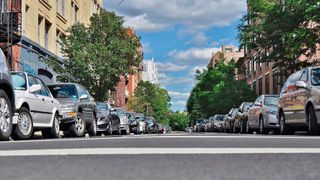 Beim Anwohnerparken hatte es vor drei Jahren eine kritische Neuausrichtung gegeben. (Bild: frei lizenziert)