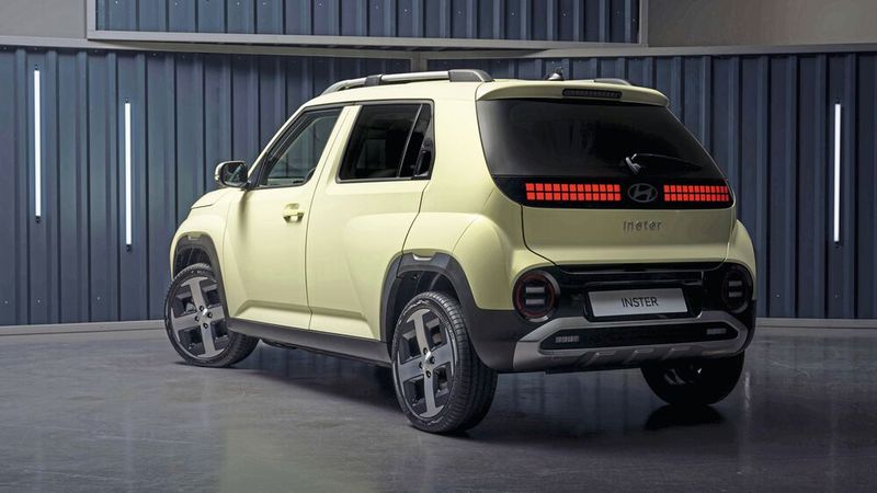 Das 3,83 Meter lange E-Auto hört auf den Namen Inster und positioniert sich preislich gegen Dacia Spring und Citroen C3, aber auch gegen die kommende Basisversion des Renault 5. (Bild: Hyundai)