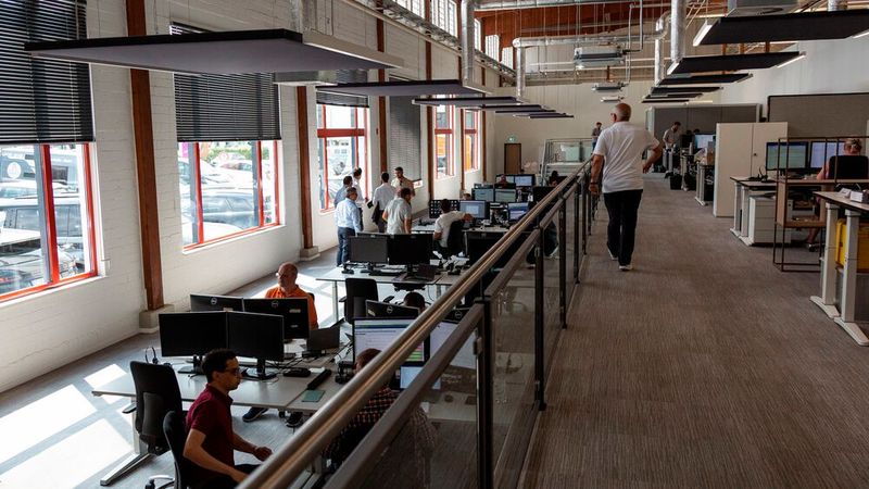 Von Essen aus werden Händler aus ganz Europa digital und telefonisch technisch beraten. (Bild: Catrin Moritz)