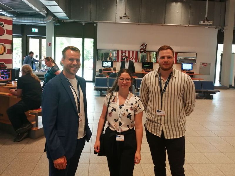 Teammitglieder von Westcon-Comstor mit Mihriban Dincel (IT-BUSINESS)  (Bild: IT-BUSINESS)