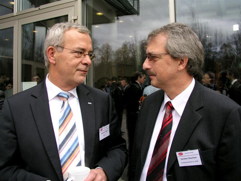 ...wie hier mit Heribert Oberhem von Currenta.  (Archiv: Vogel Business Media)