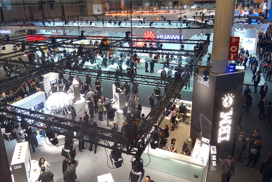 5_MWC_2014-Ueberblick_Messehalle_beim_Mobile_World_Congress ()
