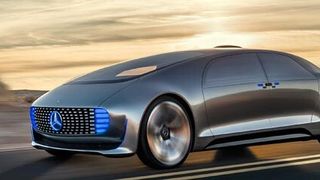 Mercedes-Benz hat auf der Consumer Electronics Show (CES) 2015 in Las Vegas die autonom fahrende Luxuslimousine F 015 Luxury in Motion vorgestellt. Das Forschungsfahrzeug kommuniziert kontinuierlich zwischen Fahrzeug, Passagieren und Außenwelt. (Foto: Daimler)