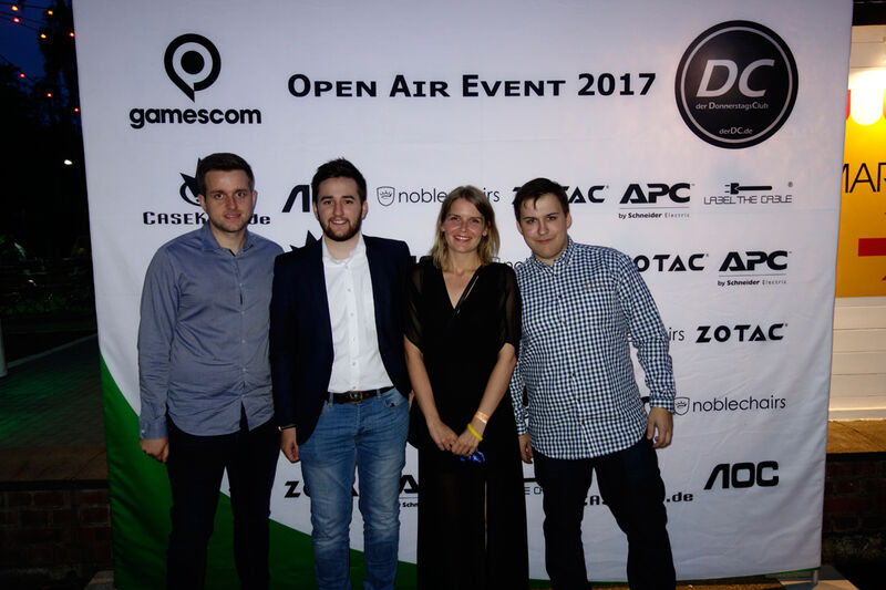 Das Freaks 4U Gaming Team, (v. l.) Max Weber, Niklas Hennings, Patrizia Izydorczyk  und Torben Malchow. (Bild: IT-BUSINESS)