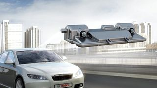 Die neue Stereokamera von Bosch wird hinter der Windschutzscheibe verbaut und verleiht dem Fahrzeug die Fähigkeit Objekte räumlich zu erfassen. (Bosch)