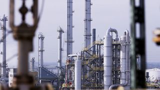 Mit dem HPPO-Verfahren kann Wasserstoffperoxid auch zur chemischen Direktsynthese von Propylenoxid verwendet werden. (Bild: Evonik)