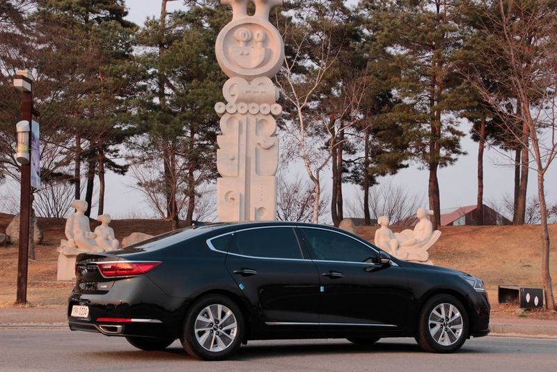 Fast fünf Meter ist die Luxuslimousine lang. (sp-x/Benjamin Bessinger)