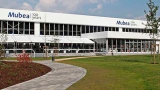 Die Übernahme von De Boer durch Losberger ist ein Schritt im Aufbau der anvisierten globalen Marktführerschaft (im Bild eine temporäre Raumlösung für den Automobilzulieferer Mubea). (Losberger)