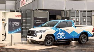 Toyota hat den Hilux mit einer Brennstoffzelle ausgerüstet. (Bild: Toyota)