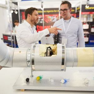 Impressionen von der letzten Polyurethan-Messe PSE Europe 2017...Hier zeigen sich die guten Wärmedämmungeigenschaften, gepaart mit der guten Wärmebeständigkeit des in seinem mechanischen Charakterbild flexibel einstellbaren Polymerwerkstoffs.