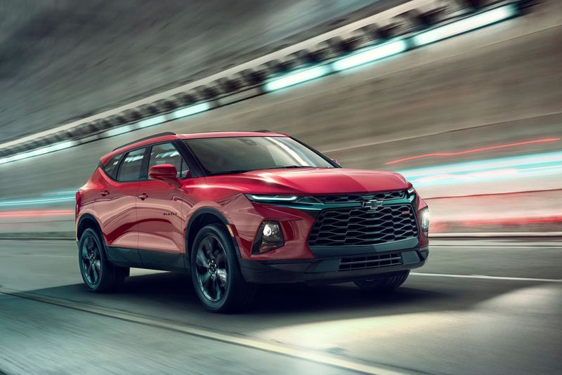 Auch die günstige Konzernschwester Chevrolet hat ins SUV-Regal gegriffen und stellte den Blazer RS vor, ein modern gestaltetes Mittelklasse-SUV. (GM)