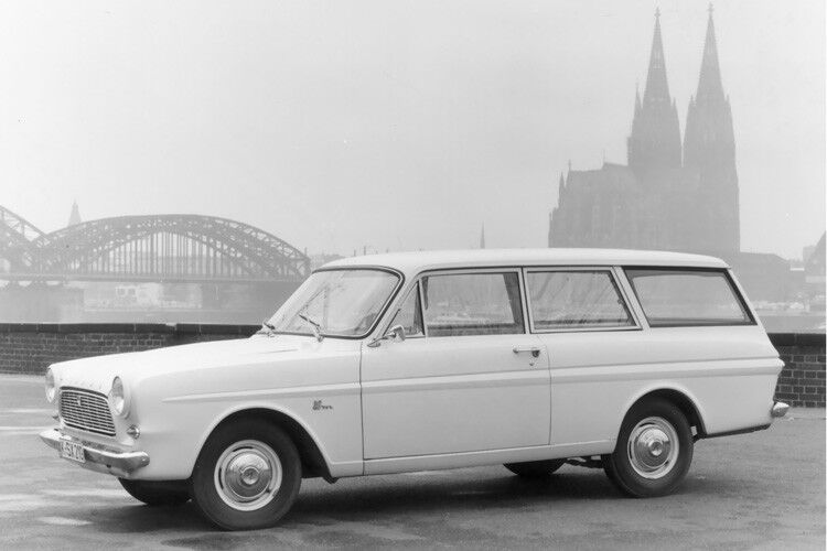 Im März 1963 führte Ford den 12 M Kombi ein. (Ford)