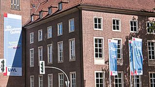 LWL-Landeshaus: Der Landschaftsverband Westfalen-Lippe profitiert vom Einsatz der Intermec-Handhelds in Verbindung mit dem automatisierten Inventursystem von Opal. (Bild: Thorsten Arendt)