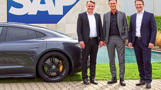 V.li.: SAP-Co-CEO Christian Klein, Porsche-Finanzvorstand Lutz Meschke und SAP-Geschäftsführer Daniel Holz. (Porsche)