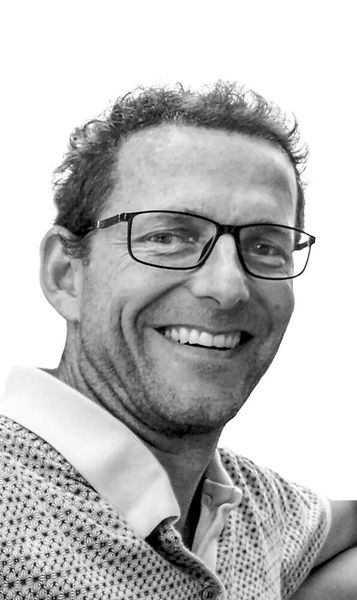 À Marin-Epagnier, SWISS DIAMOND TOOLS SA et DIAMOND TECHNOLOGY GROUP poursuivent une croissance ambitieuse dans le domaine des outils diamant ultra-haute précision destinés principalement à l’horlogerie, au médical ainsi qu’aux industries de pointe. (Source : Swiss Diamond Tools)
