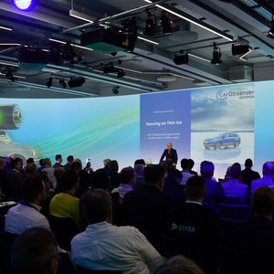 »Gebrauchtwagen Praxis« veranstaltete den Kongress mit den Partnern Dekra, Real Garant und der Santander Consumer Bank. 400 Gäste meldeten sich zum dem Event an.(Bild:  Achter – VCG)