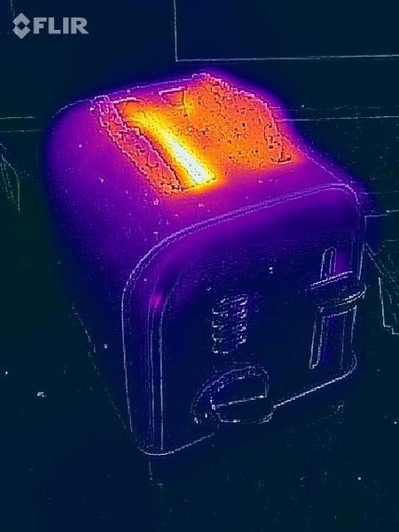 Wärmebild eines Toasters, aufgenommen mit Flir One (FLIR)
